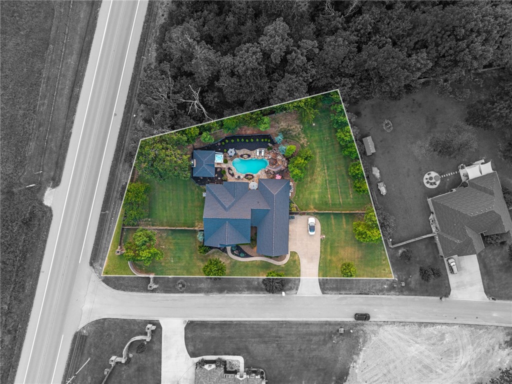 main property photo 12
