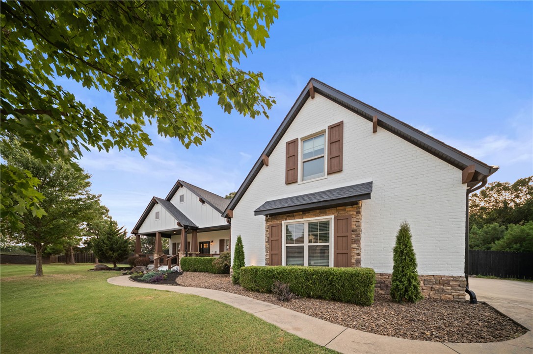 main property photo 37