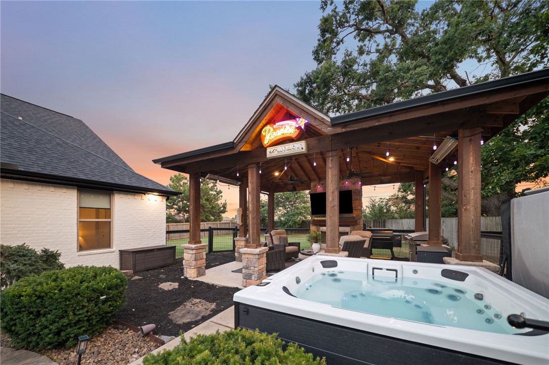main property photo 41
