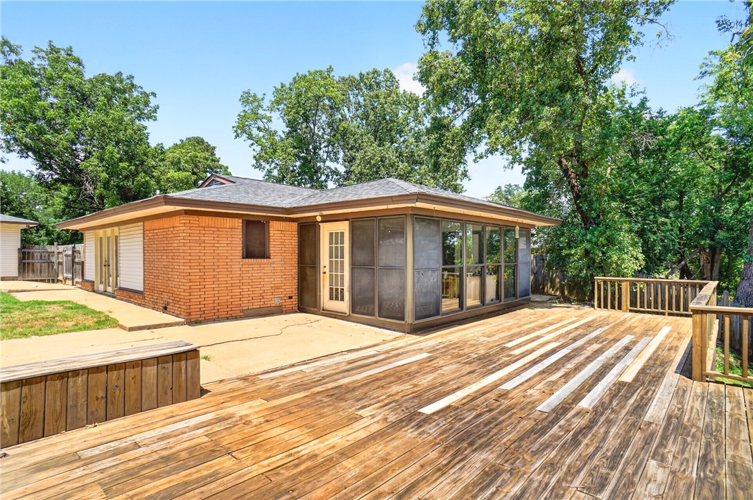 main property photo 30