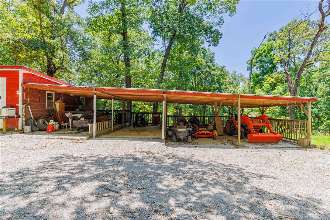 main property photo 10