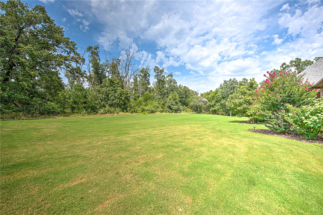 main property photo 40