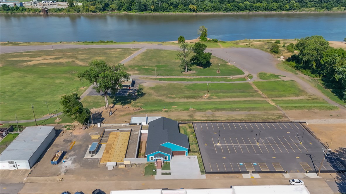 main property photo 42