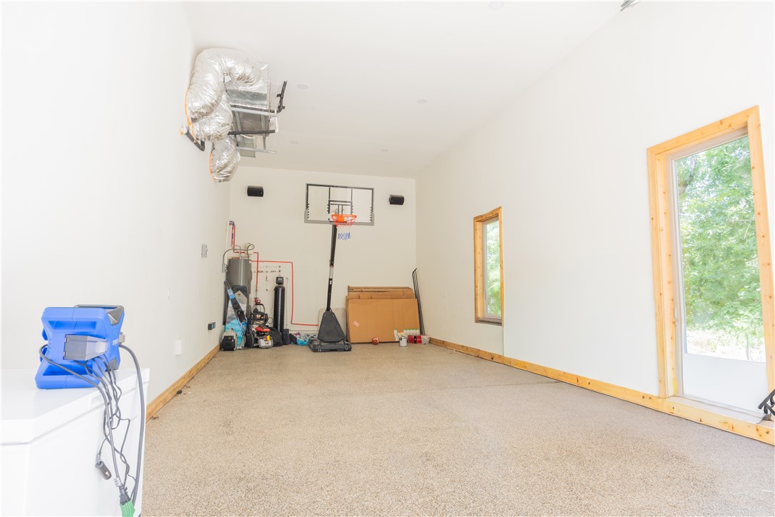 main property photo 49