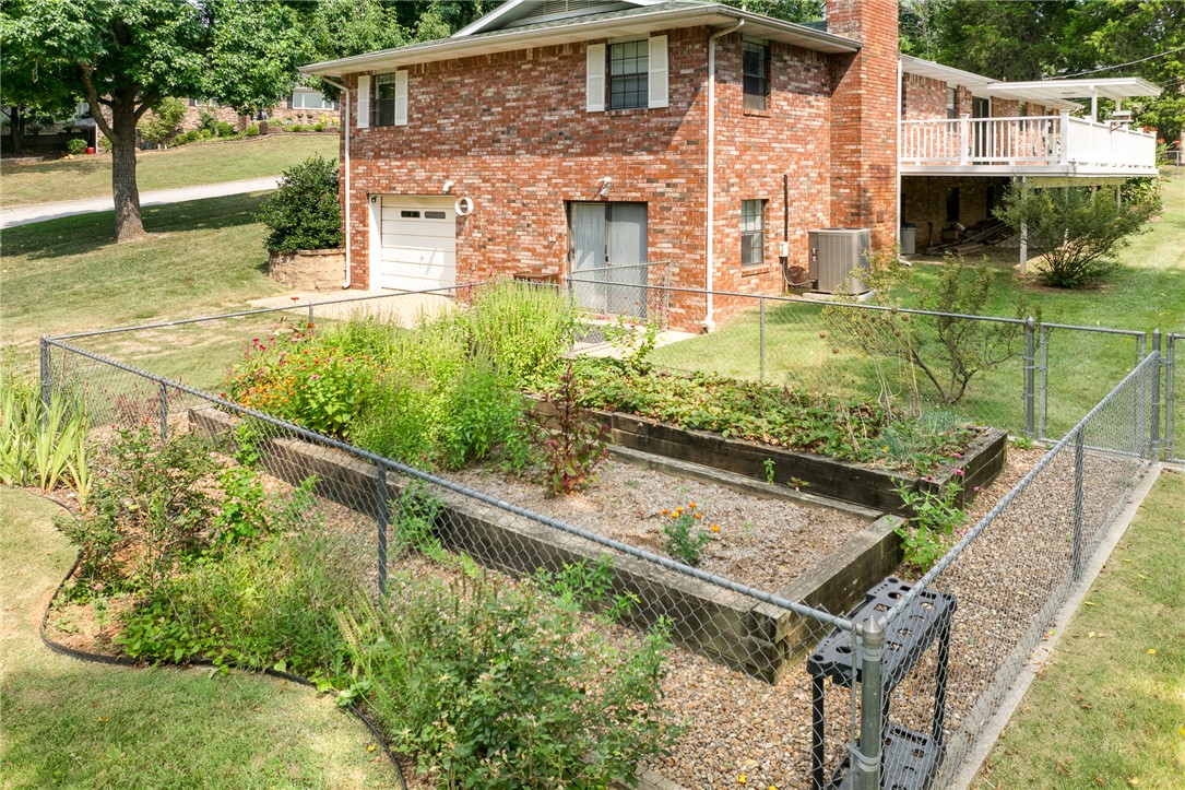 main property photo 34