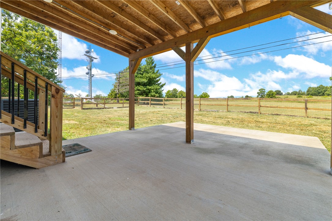 main property photo 22