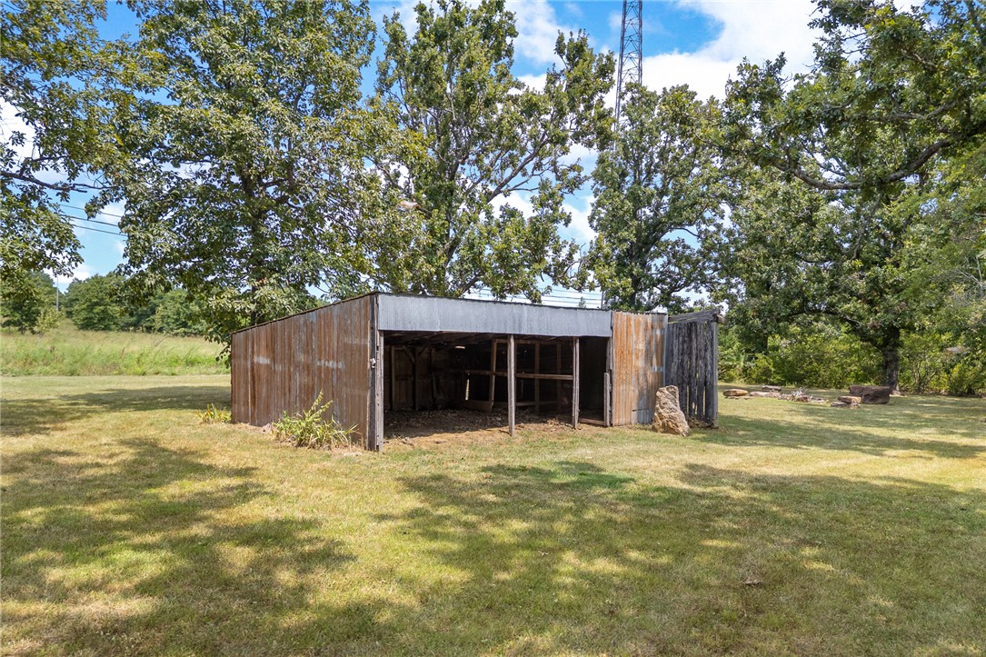 main property photo 23