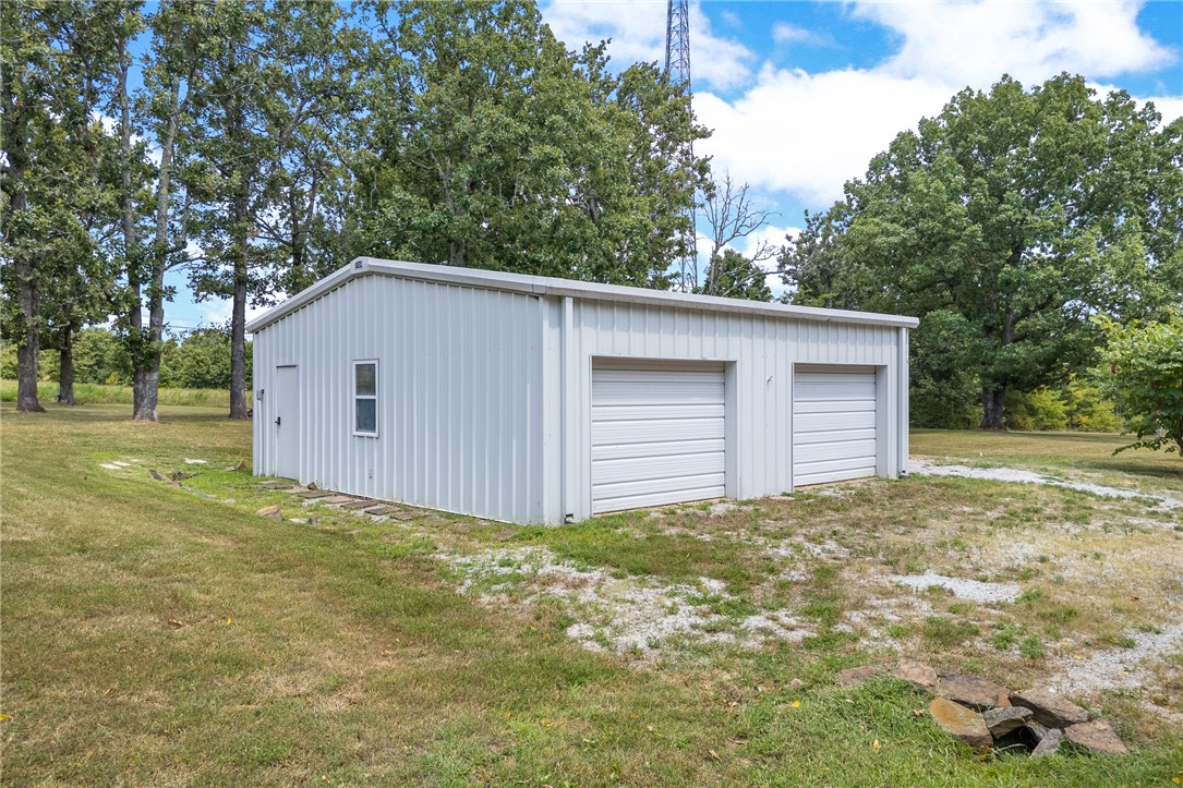 main property photo 25
