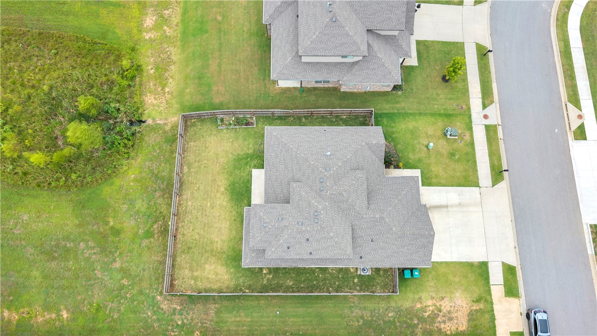 main property photo 30