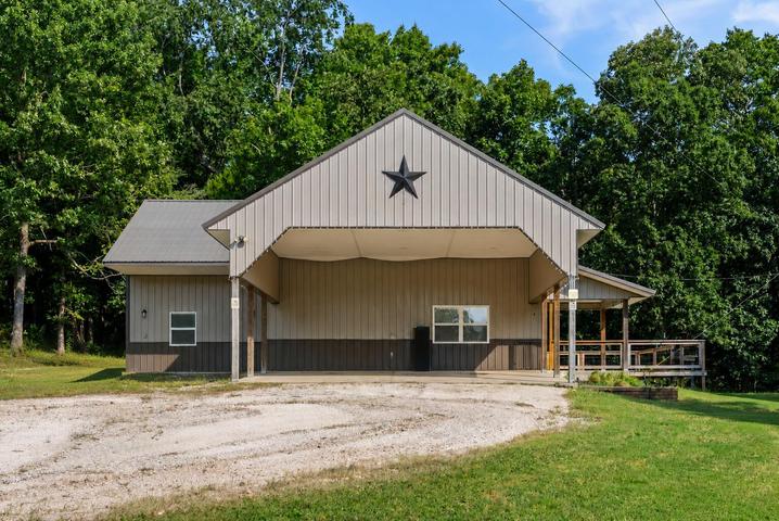main property photo 7