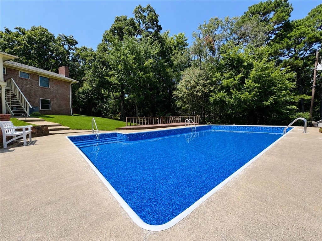 main property photo 8