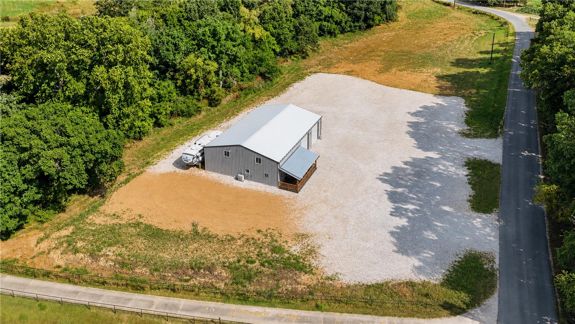 main property photo 30