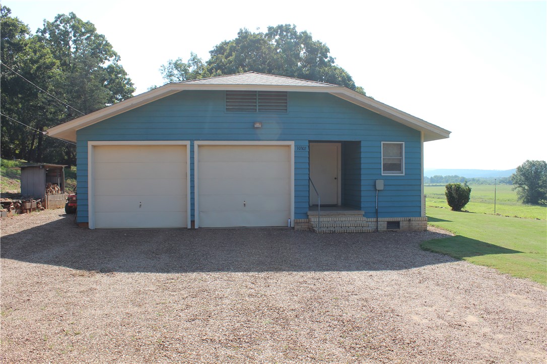 main property photo 30