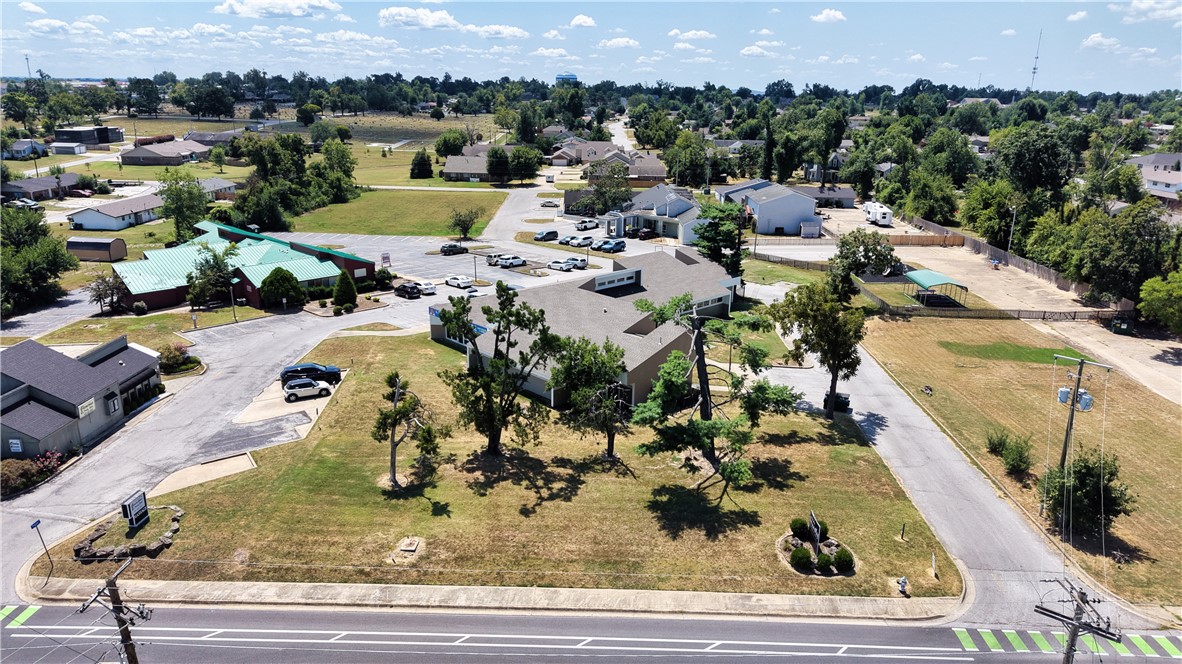 main property photo 16