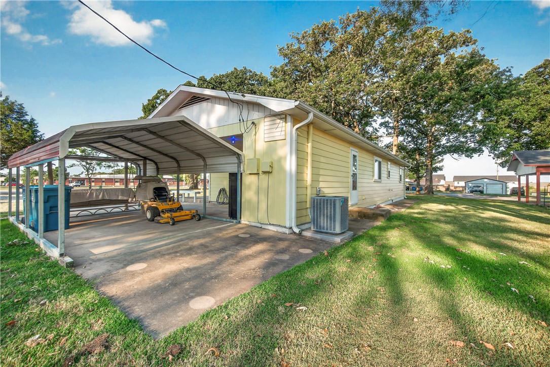 main property photo 18