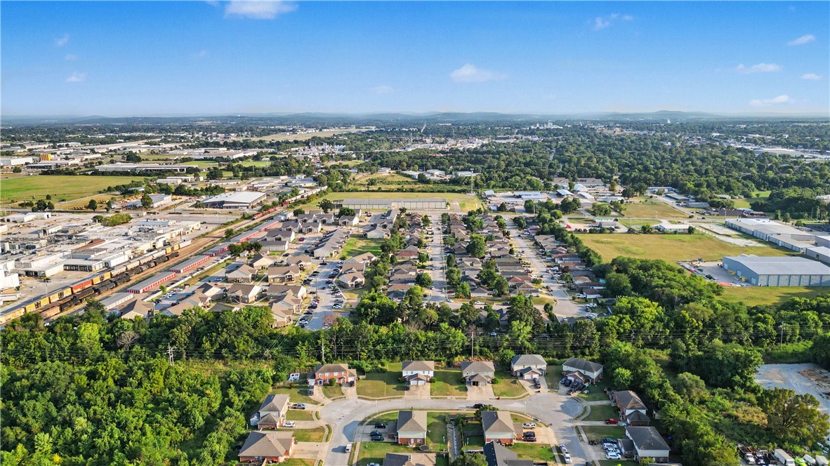 main property photo 40
