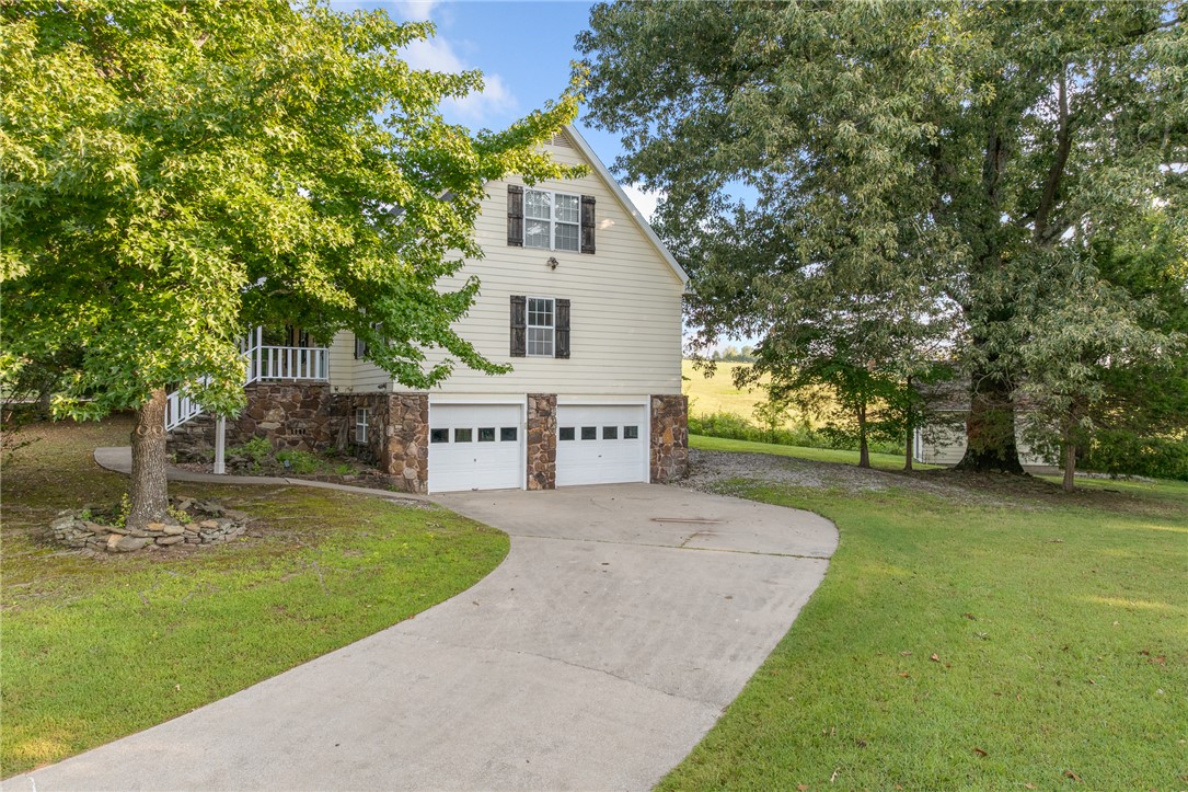 main property photo 40