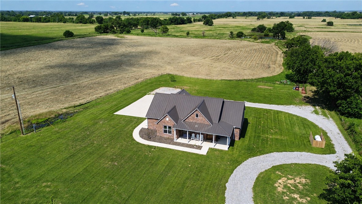 main property photo 34