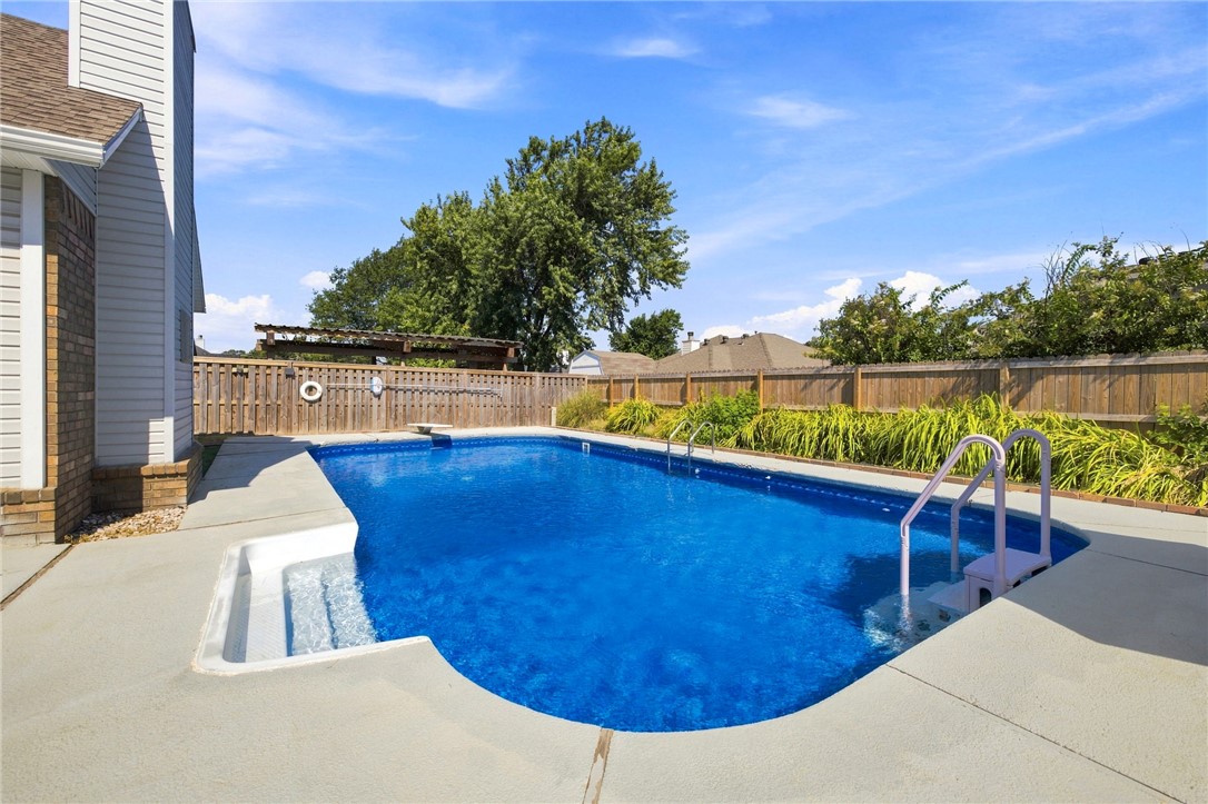 main property photo 18