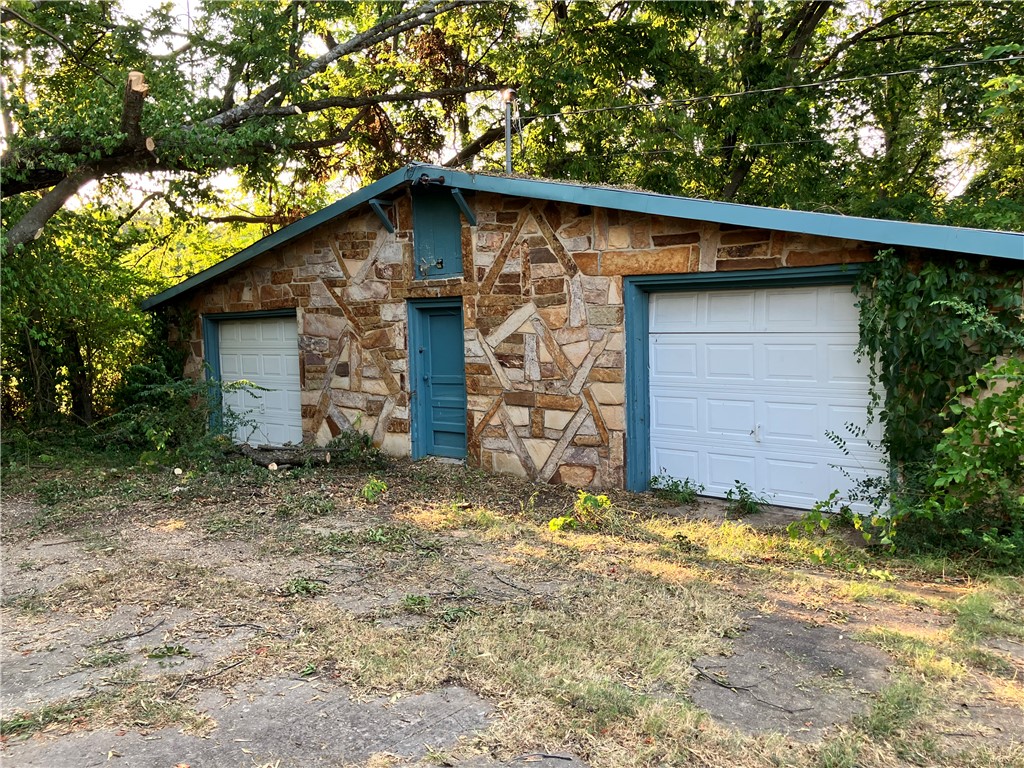 main property photo 22