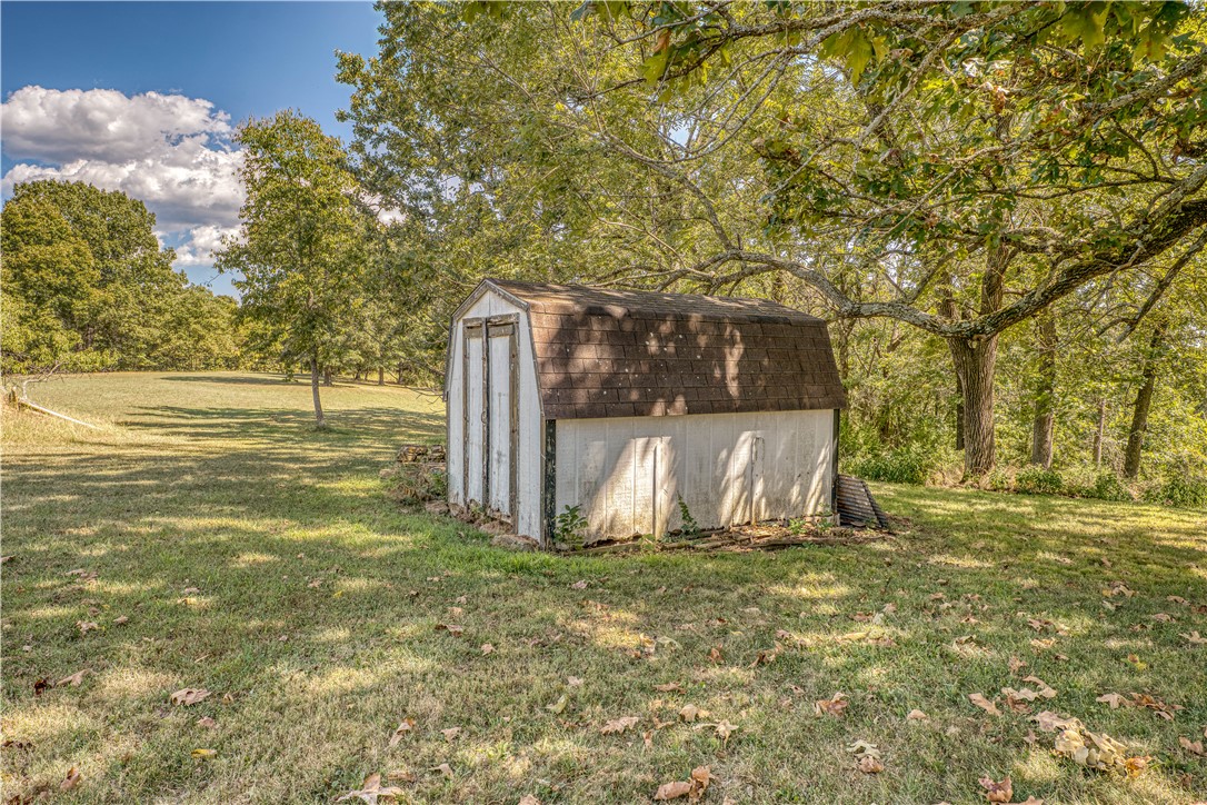 main property photo 23