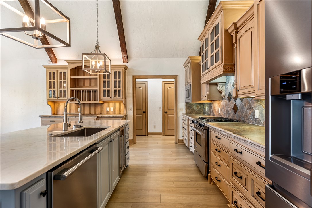 main property photo 15