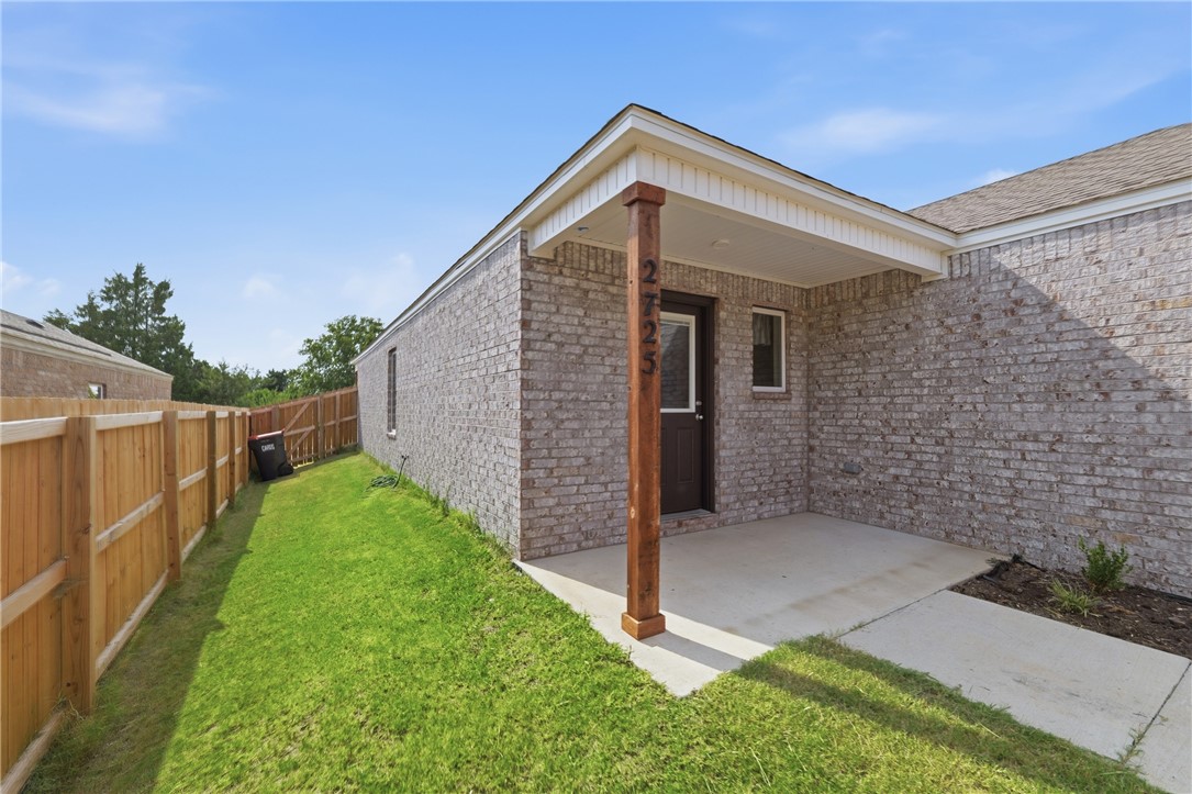 main property photo 23