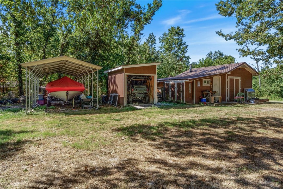 main property photo 28