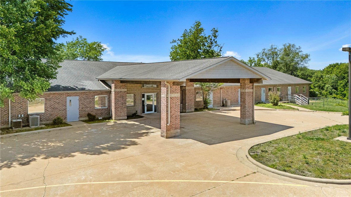 main property photo 35