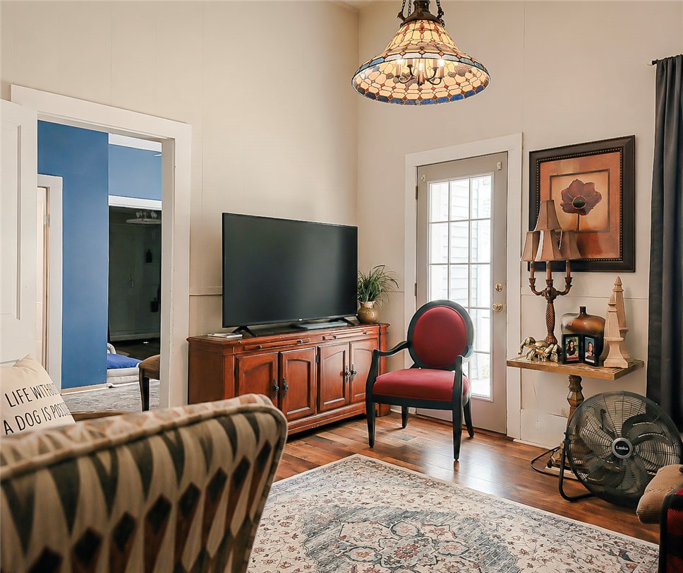 main property photo 14