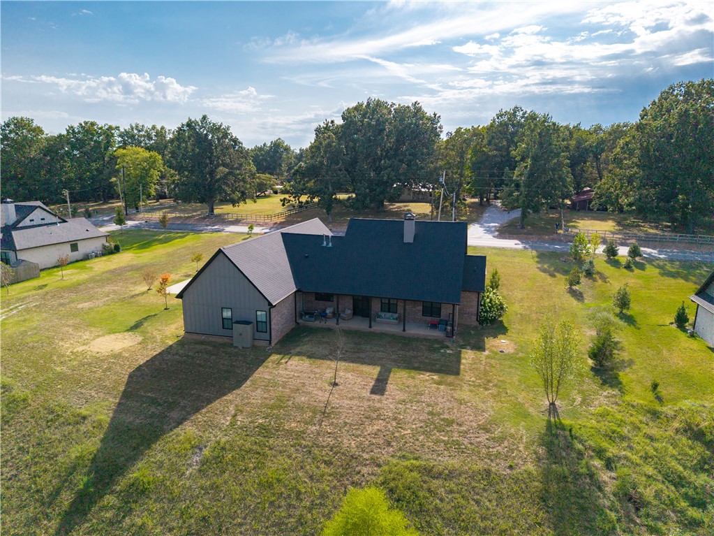 main property photo 40