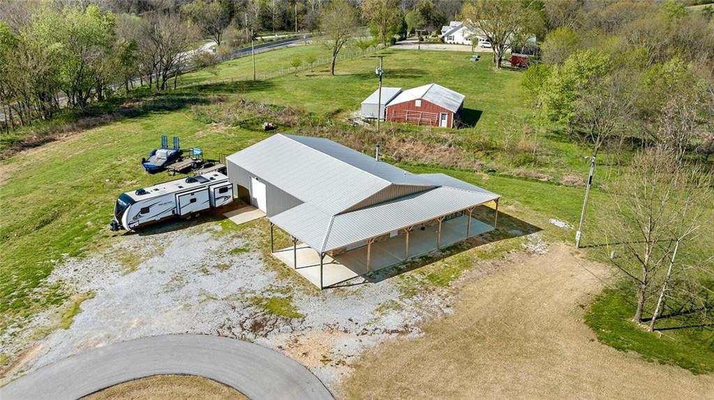 main property photo 30