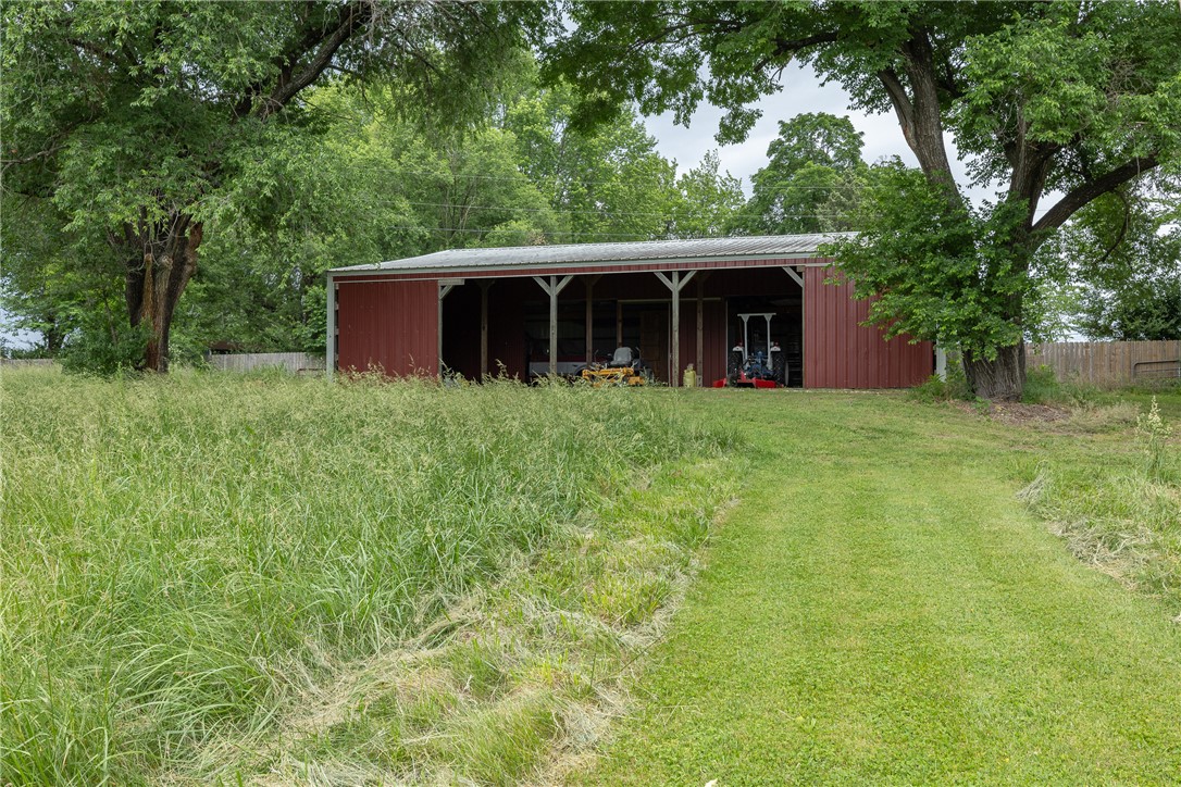 main property photo 43