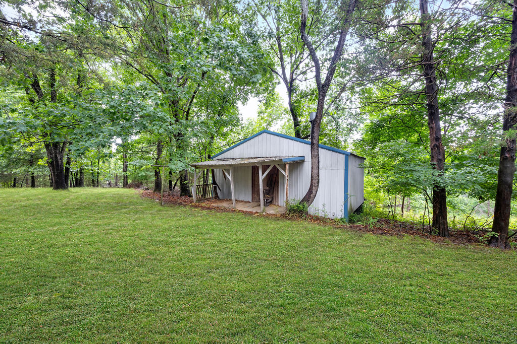 main property photo 28
