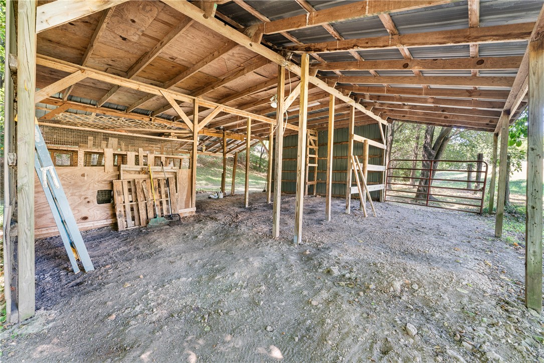 main property photo 39