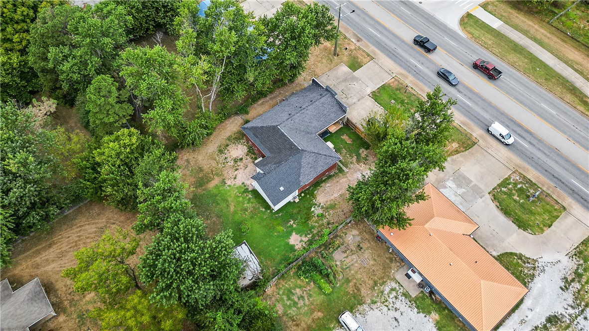 main property photo 11