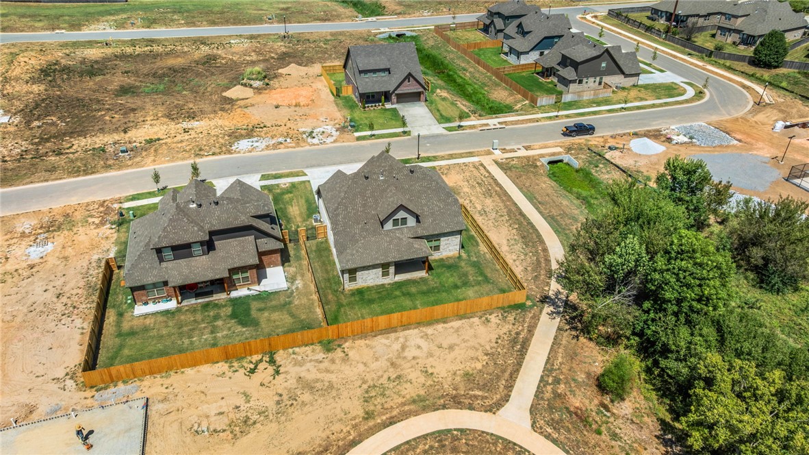 main property photo 30