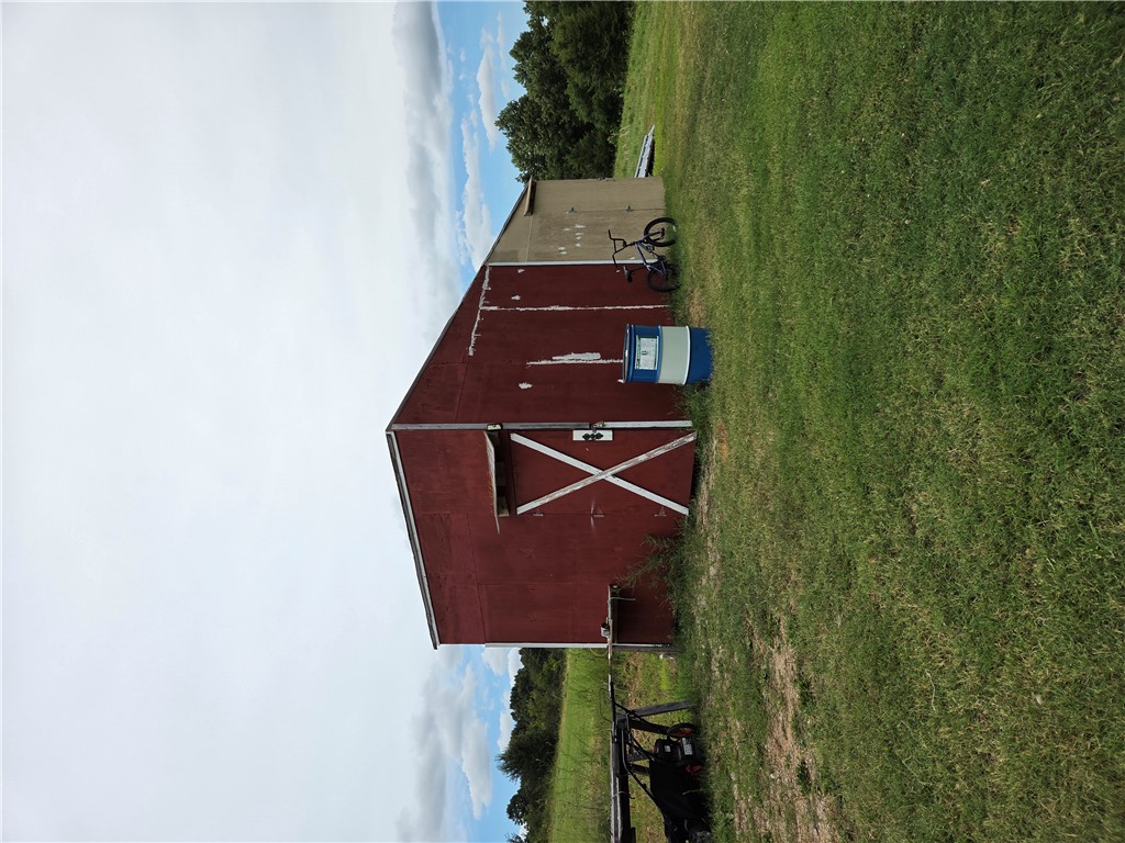 main property photo 16