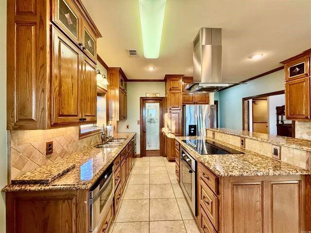 main property photo 11