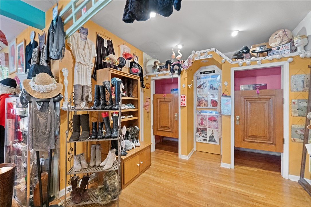main property photo 13
