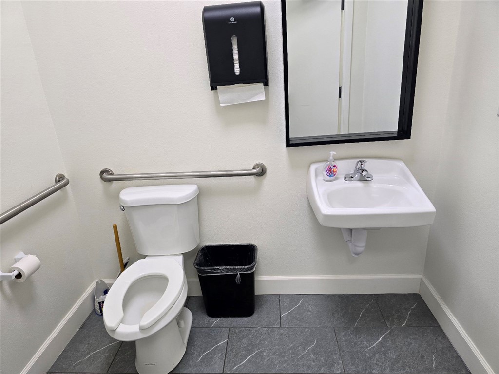 main property photo 10
