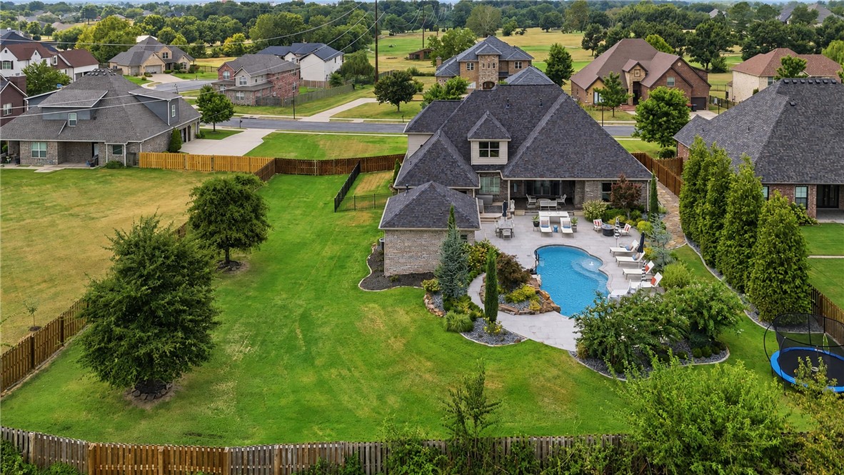 main property photo 19