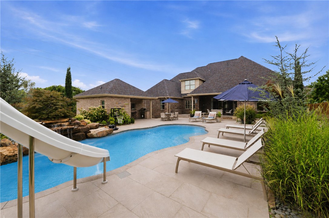 main property photo 21