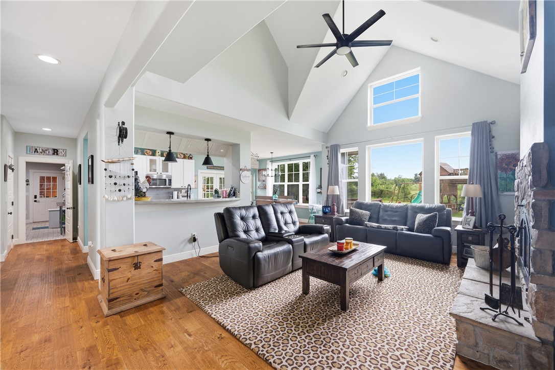 main property photo 7