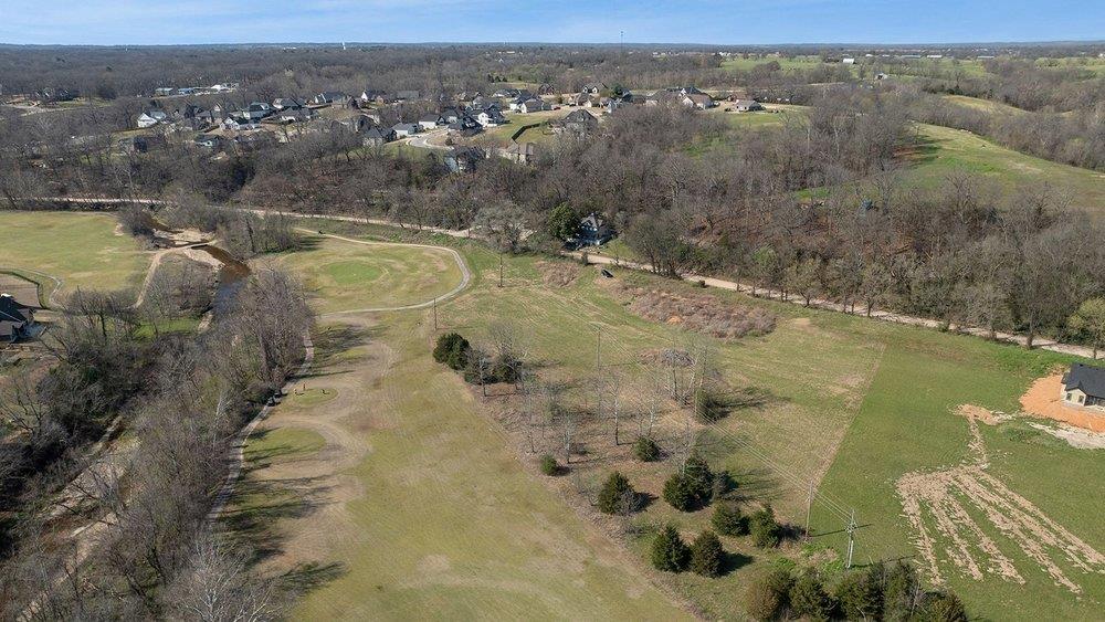 main property photo 17
