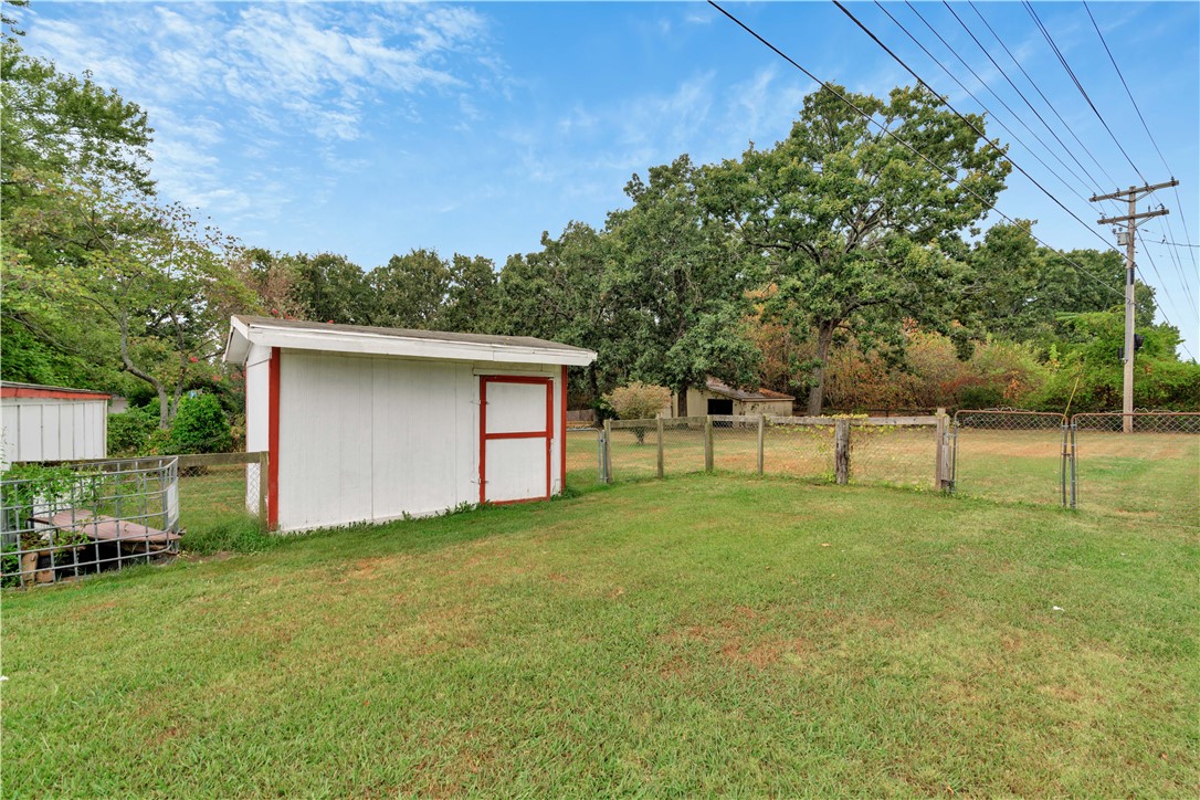 main property photo 41
