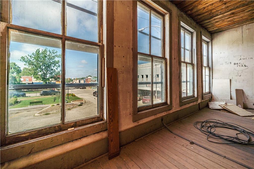 main property photo 34