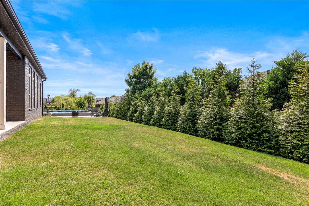 main property photo 17