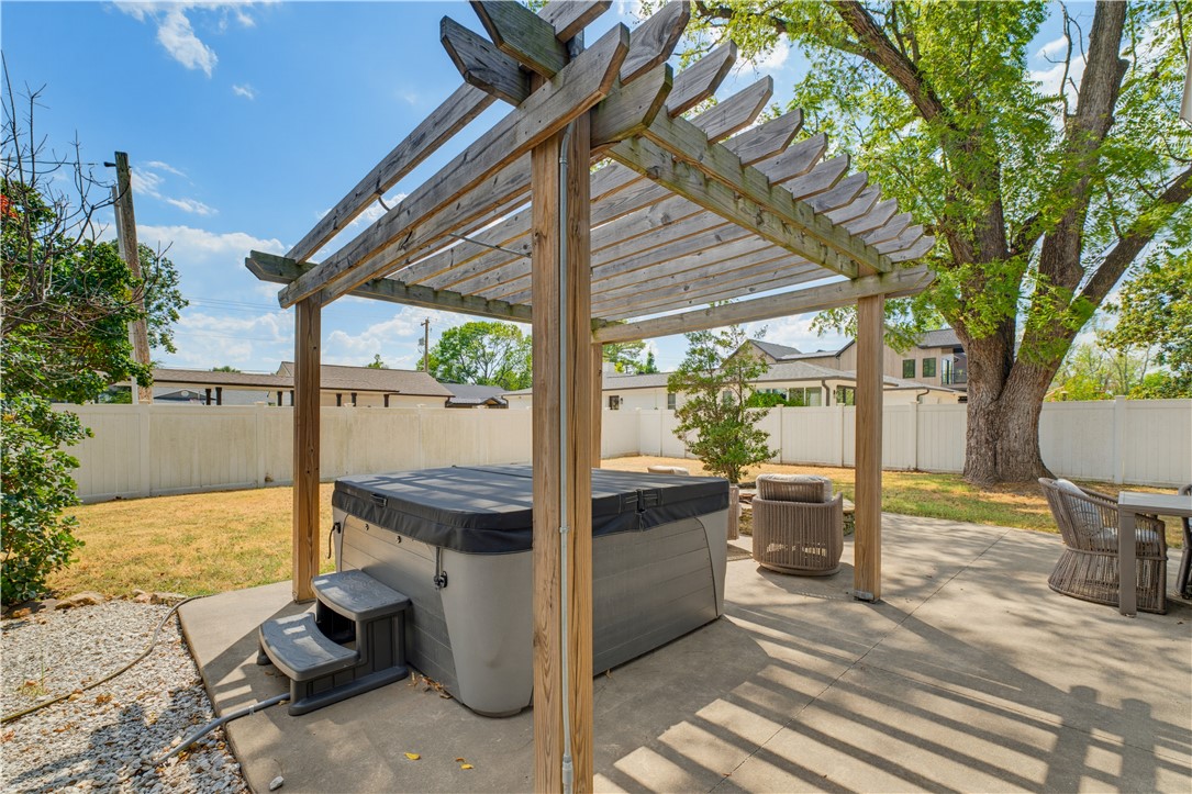 main property photo 45