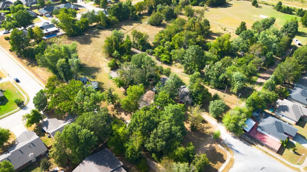 main property photo 17